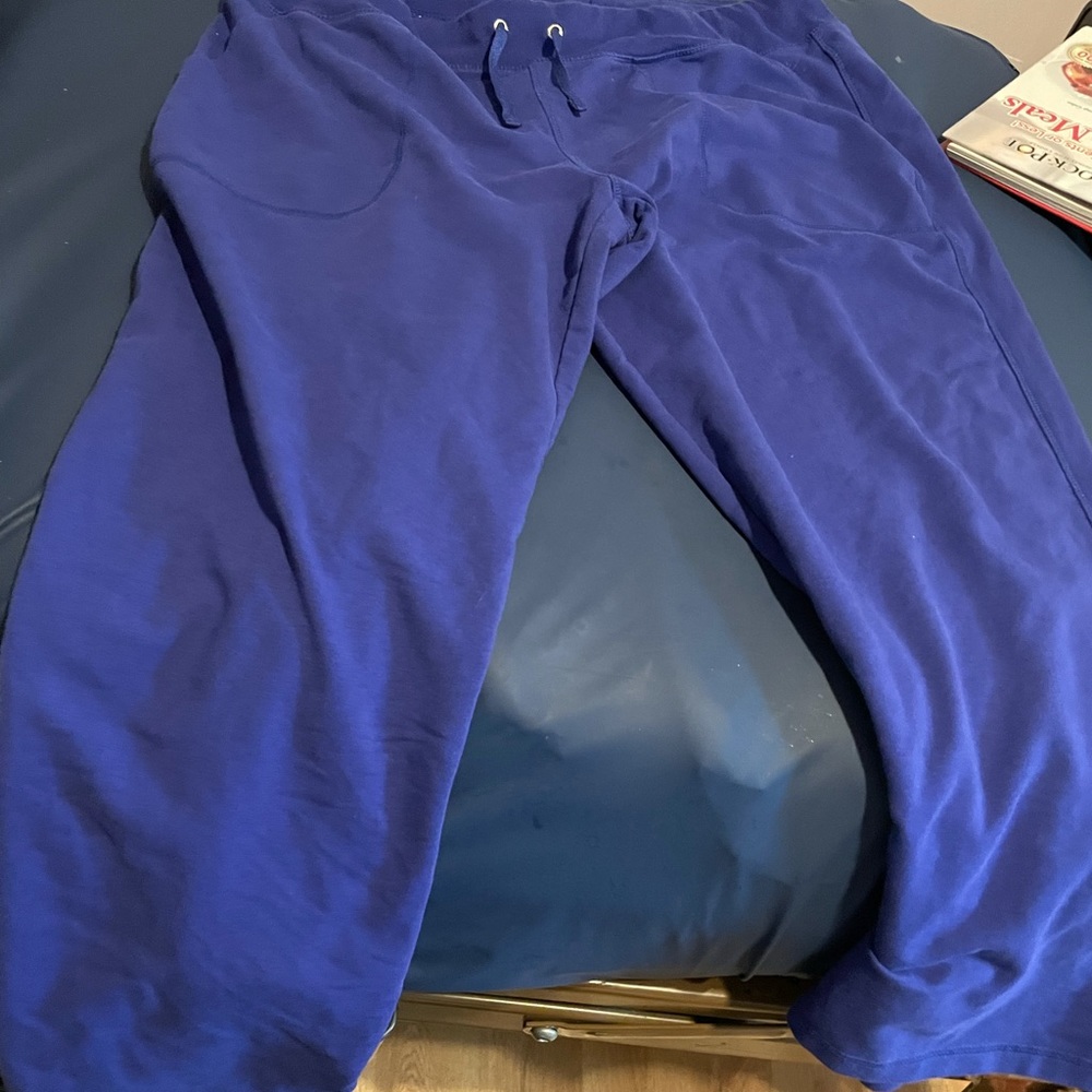 COPY - Blue sweatpants